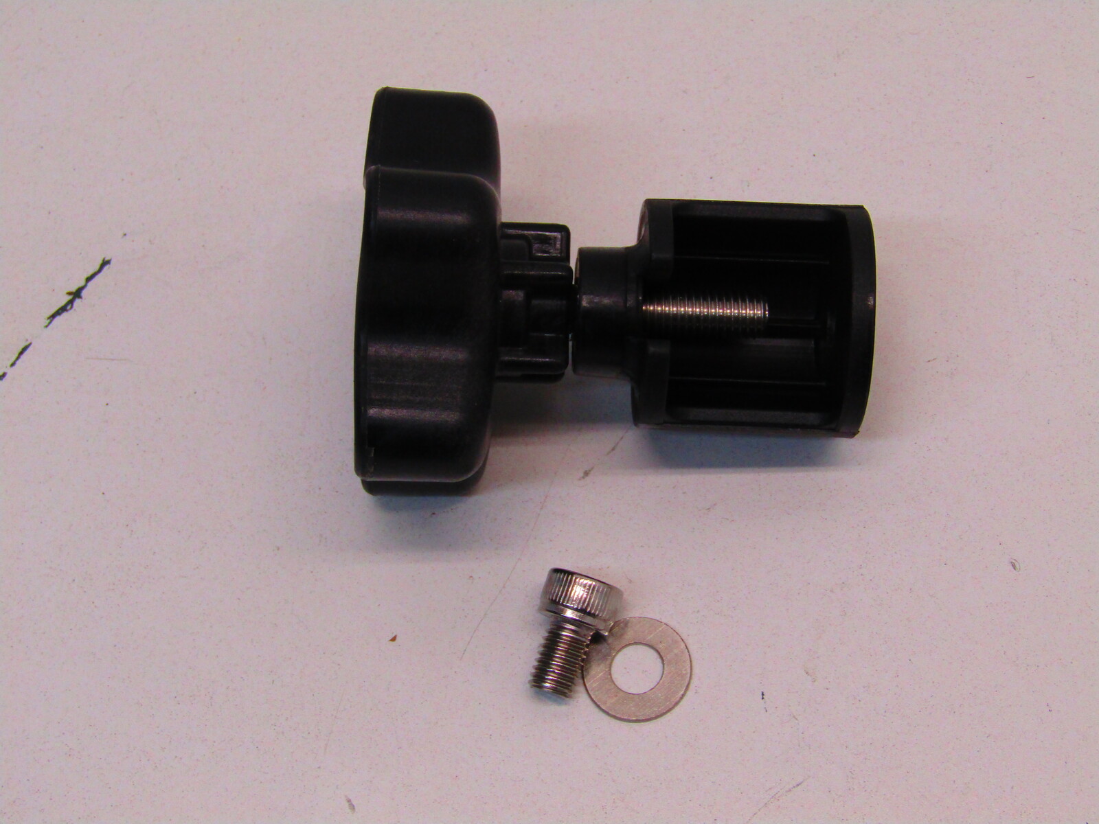 Mounting screws f/insulation plate 140C